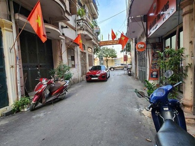 Phân lô oto tránh bà triệu 55m,4 tầng ,ngõ 4 bà triệu 2