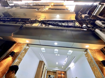 Xuân thủy 35m giá 11,9 tỷ,20m ô tô tránh,ngõ thông,thang máy,full nội thất 4