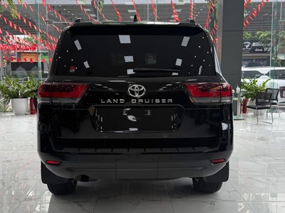 Bán Toyota Land Cruiser LC300 sản xuất 2025, siêu lướt 6000 Km. 4