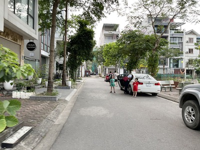 Bán 88,2m2 đất đấu giá Việt Hưng sau lưng mặt phố Đào Đình Luyện. Gần công viên, sổ đỏ chính chủ 3