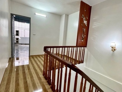 Bán Nhà Cổ Linh, Long Biên 33m2, 5T chỉ 6,38 tỷ  tặng nội thất 2