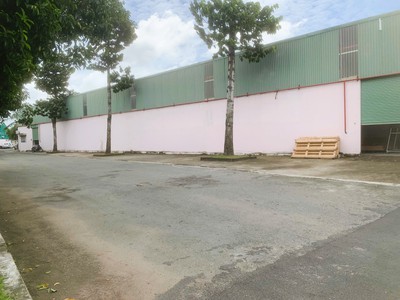 Kho 400m2 đầy đủ pháp lý pccc tự động gần kcn sóng thần 1 1