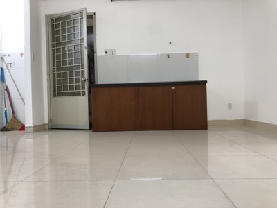 Chung cư nguyễn kim quận 10 lô R lầu 2 thang bộ 49m2 2pn 5