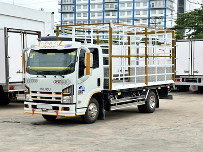 Bán xe tải Isuzu QKR270 Thùng chở gia cầm 120 lồng 0