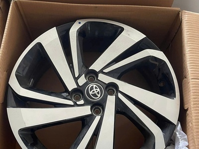 Thanh lý 4 mâm zin Toyota Raize 17 inch hàng tháo xe 0