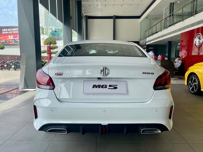 MG5 lux lăn bánh chỉ 50x tr 3