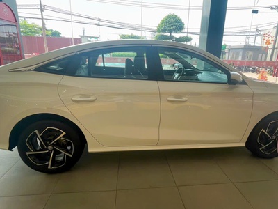 MG5 lux lăn bánh chỉ 50x tr 4