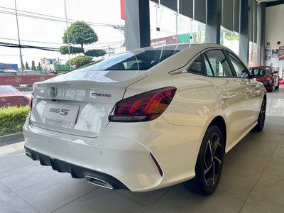 MG5 lux lăn bánh chỉ 50x tr 7