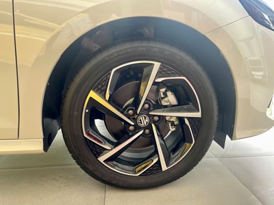 MG5 lux lăn bánh chỉ 50x tr 9