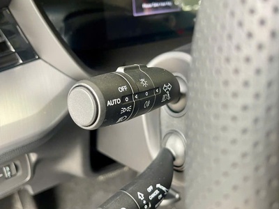 MG5 lux lăn bánh chỉ 50x tr 15