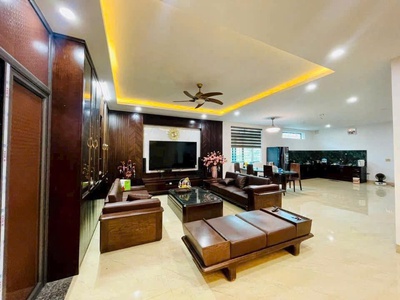 Bán 304m2 đất tặng nhà 3 tầng mới xây 2 năm trục  chính quang trung, p đông vệ 4