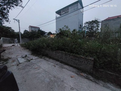 Chủ nhờ bán 67m2, mt4.2m. 3.6 tỷ, gần phố. bắc hồng, đông anh. 2