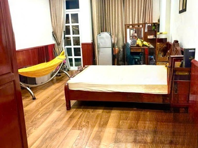 Cmt8   giáp q.3, q.10   ngang 4.5m   sát mt   4 tầng   60m    nhỉnh 10 2