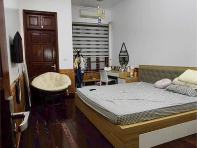 Nhà 42m2, 5 tầng, ngay sát đường tây thăng long, mặt tiền 4,2m 3