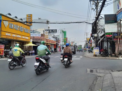 Nhà mặt tiền nguyễn ảnh thủ hiệp thành q12 hồ chí minh 106m2 có 10 tỷ x 2