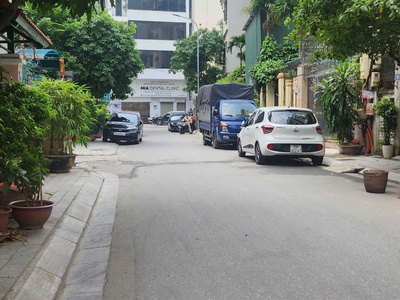 Nhà đẹp - giá tốt - vị trí đắc địa tại hoàng quốc việt, hà nội 3