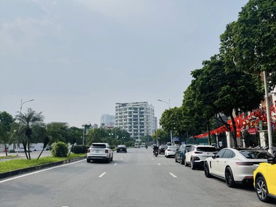 Nhà mặt phố hồng tiến long biên 55m2 lô góc 5t, vỉa hè, kinh doanh dòng tiền - 23 tỷ 0