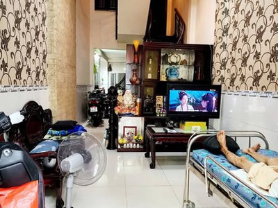 Nhà đường nguyễn bặc phường 3 tân bình cũ. 1