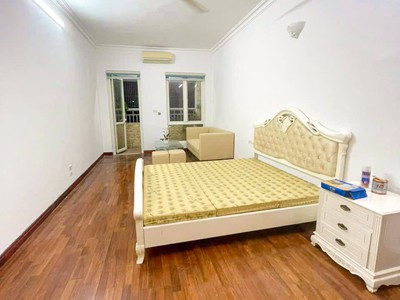 Gấpcc 24t2 hoàng đạo thúy 160m, 4pn 3wc, khang trang sạch đẹp, 13.2 tỷ 3