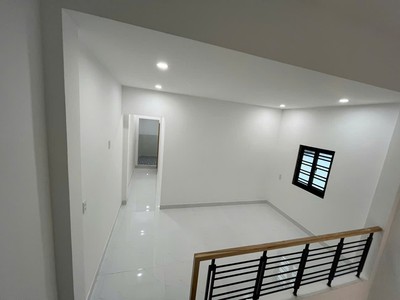 chỉ 5,7 tỷ   nhà 2 tầng mặt tiền tôn đản   kinh doanh đa ngành nghề  3