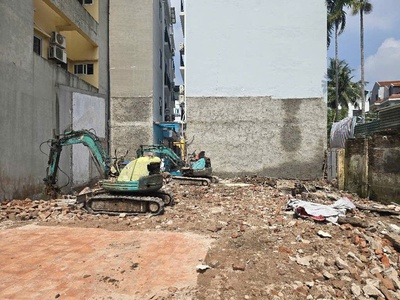 Quang trung hà đông 45m phân lô ,2 thoáng vài bước chân ra ô tô tránh 0