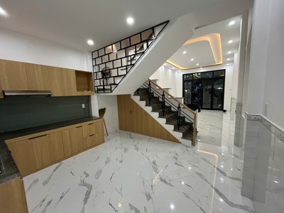 chỉ 5,7 tỷ   nhà 2 tầng mặt tiền tôn đản   kinh doanh đa ngành nghề  0