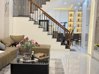 Hiếm - bán nhà tôn đức thắng - đống đa - 50m2 - 7 tầng - gần ngay mặt phố - 5 phút di chuyển đến 0