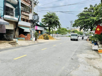 Bán nhà mặt tiền lý thánh tông - giao tô hiệu, dt 5x20m, 3 tầng -  3pn, chào 9,1 tỷ. 0