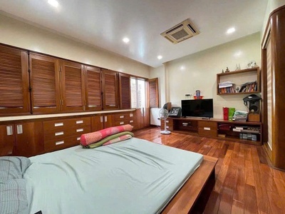 Bán nhà trích sài, diện tích 90m cực gần hồ tây chỉ 25 tỷ 2