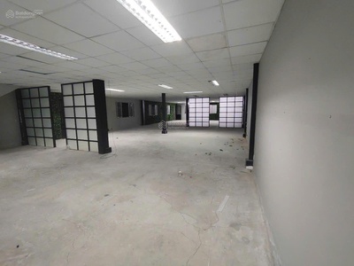 Cho thuê nhà 1 trệt 1 lầu, 600m2, giá tốt mặt tiền đường số 10, p.hiệp bình phước, tp.thủ đức 1