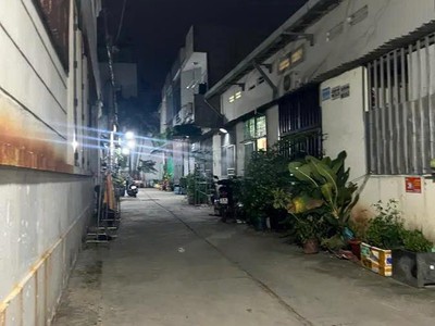 Góc hai mặt tiền hiếm có,bình hưng hòa, hẻm ô tô 6m, diện tích 100m2  5m x 20m , sổ sẵn sàng, giá 1