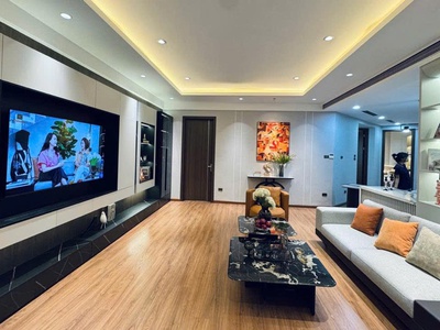 Mới đéttòa 17t6 hoàng đạo thúy 119m, 3pn, nội thất đẳng cấp, 10.8 tỷ, đắc địa cầu giấy 1