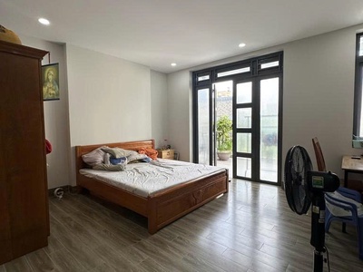 Hẻm trước nhà 4,5m sát thống nhất - dt 5 x 15 - 3 tầng 4 pn - nt cao cấp - hơn 7 tỷ 3