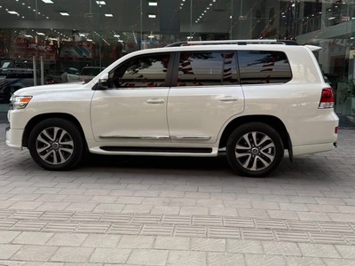 Toyota Land Cruiser 5.7 nhập Mỹ, sản xuất 2016. Xe siêu đẹp. 5