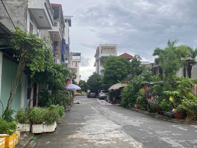 BÁN LÔ GÓC - KDT Cựu Viên - Sau nhà mặt đường Lê Duẩn 2