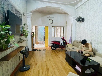 Bán nhà nam dư 3 tầng dân xây 15M ô tô tránh hoàng mai 2
