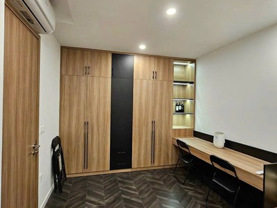 Nhà đẹp ở ngay-mặt phố Bát Khối-60M 4T 10TỶ-mặt tiền rộng-kinh doanh-cho thuê 2