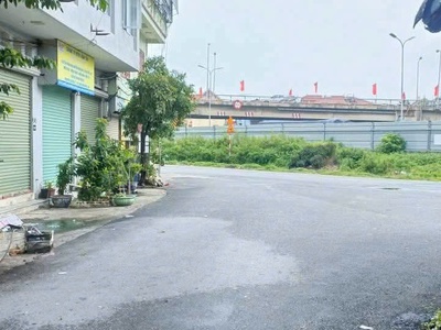 Cực sốc - bán shophouse 3 tầng mặt chợ nông sản liên phương - thường tín - giá chỉ hơn 1 tỷ 3
