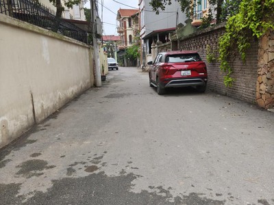 Hot  đất 99m  ỷ lan, tặng nhà cấp 4, giá 5 tỷ 0