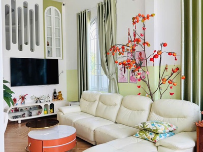 Cần bán gấp ngôi nhà - mái thái nghĩ dưỡng hiện đại - view như đà lạt . 4