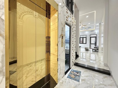 Tòa building 9t - oto tránh đỗ - gần phố - lô góc - nở hậu - t/ máy - dòng t.iền gần 1 tỷ/năm 0