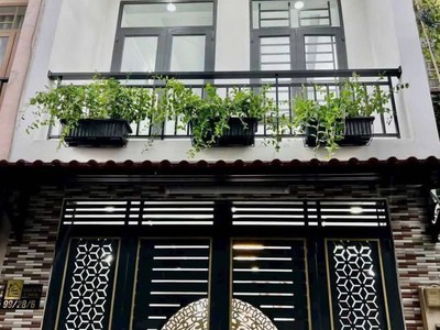 Nhà 2 tầng btct mới tinh 44m2, hẻm xe hơi một trục thới an 16. gần chợ thới an, quận 12. 0