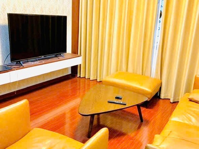 Chính chủ cần bán gấp nhà mặt ngõ lạc long quân tây hồ 40m2 giá 12,3 tỷ . 1