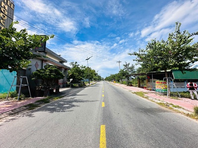 Bán 11.5m đất đất mặt tiền nguyễn du - tân phước - lagi giá ngộp 500tr/m ngang 0