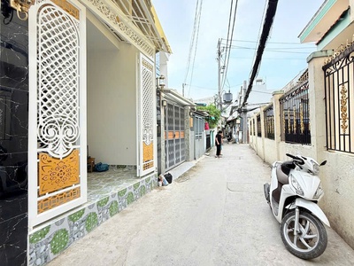 Nhà đẹp 1 lầu   mặt tiền kinh doanh   xe hơi tới nhà  nhà bè gần quận 7 1