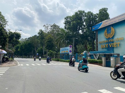 Bán nhà bạch đằng, tân bình: diện tích vàng 176m2, sổ đỏ trao tay, giá hời 25.5 tỷ, hướng đông đón 2