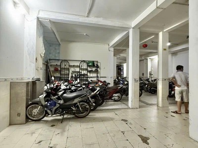 Bán chdv  mặt tiền khu sân bay - diện tích  19x21m - 6 tầng - có thang máy - 300tr/th - chỉ 75 tỷ 3