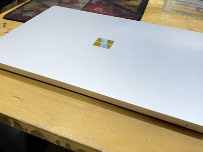 Surface Laptop 3 AMD Ryzen  5 3580U Ram 8GB SSD 128GB Màn 15 Inch 2k Cảm Ứng VGA Rời Máy Đẹp 1
