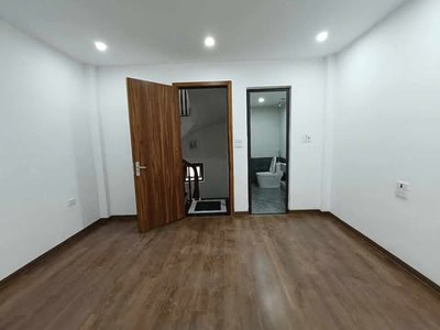 Bán Nhà Ngõ 414 Ngọc  Thụy, Long Biên, 31m2, 5 Tầng, Phân Lô, Ô TÔ,Nhỉnh 6 Tỷ 3
