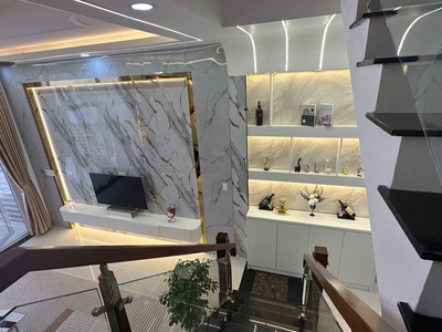 Bán nhà đẹp - Gần Ngã Tư Ga - Chỉ 1Km về Gò Vấp - Hẻm ôtô tránh. 2